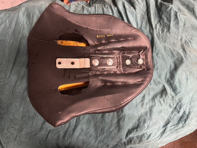 Сиденье пассажирское на Sportster 07+, Б\У